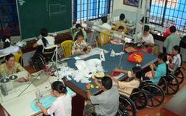 Hỗ trợ người khuyết tật học nghề